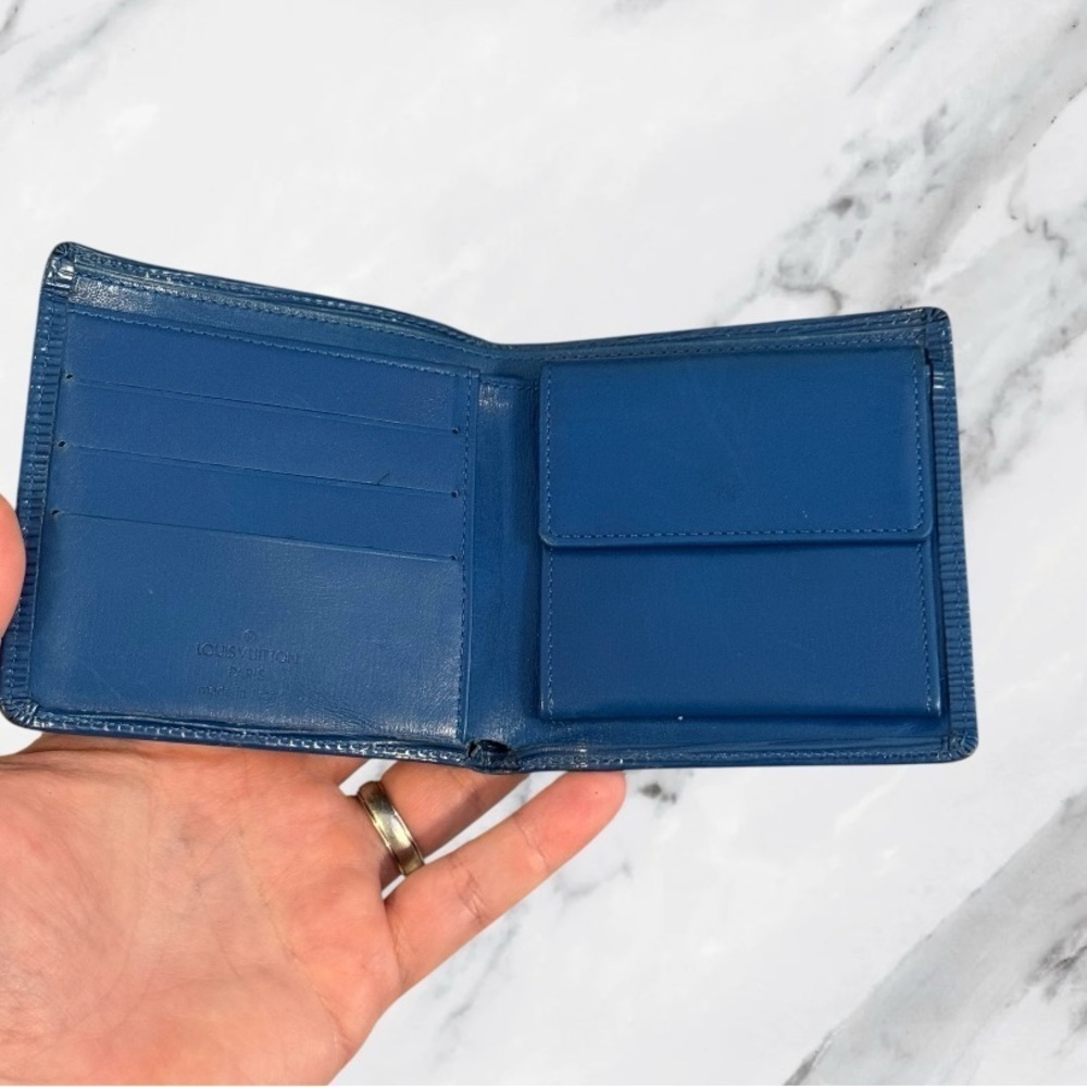 Louis Vuitton Authentic Blue Epi Leather Compact Wallet - Picture 11 of 15